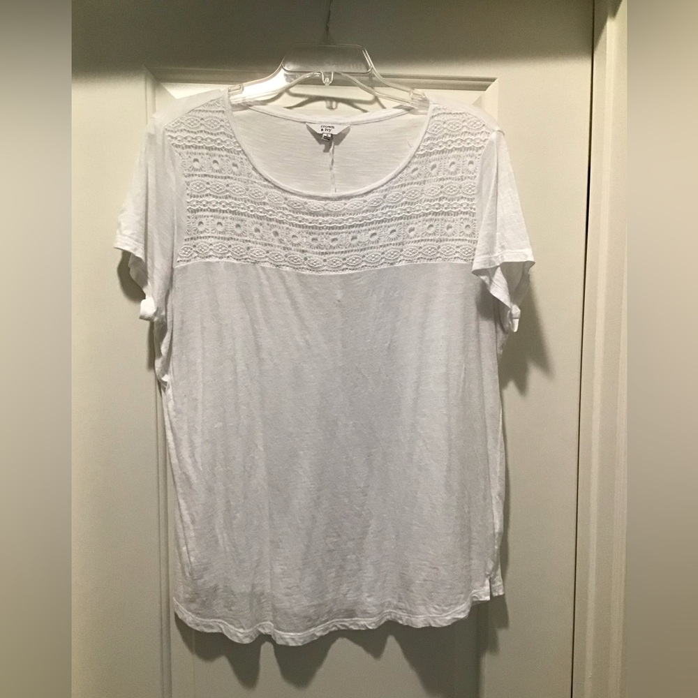 Crown and ivy white knit top